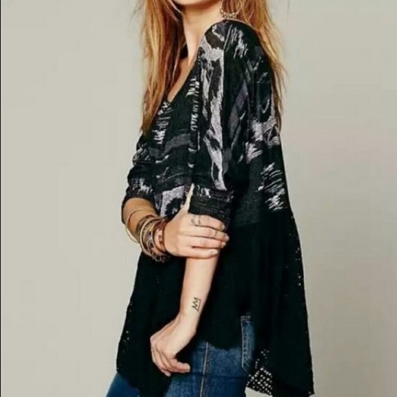 Free People Black Boho Aztec Eyelet Mid Sleeve Top Size XS - Picture 2 of 6
